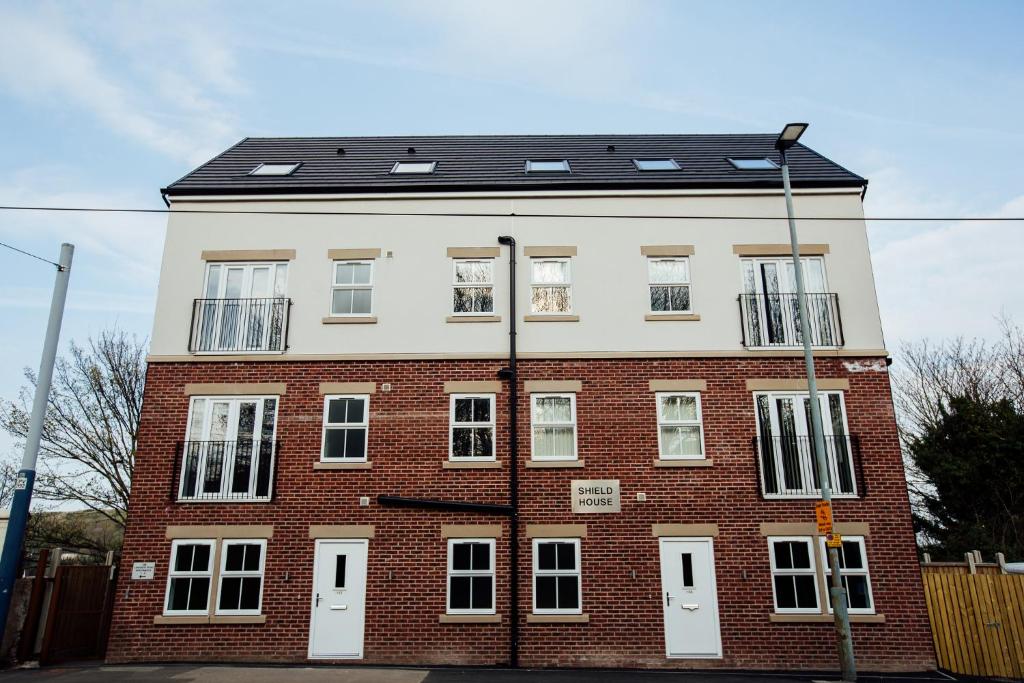 1 & 2 Bedroom Shield House Apartments Sheffield Centre photo