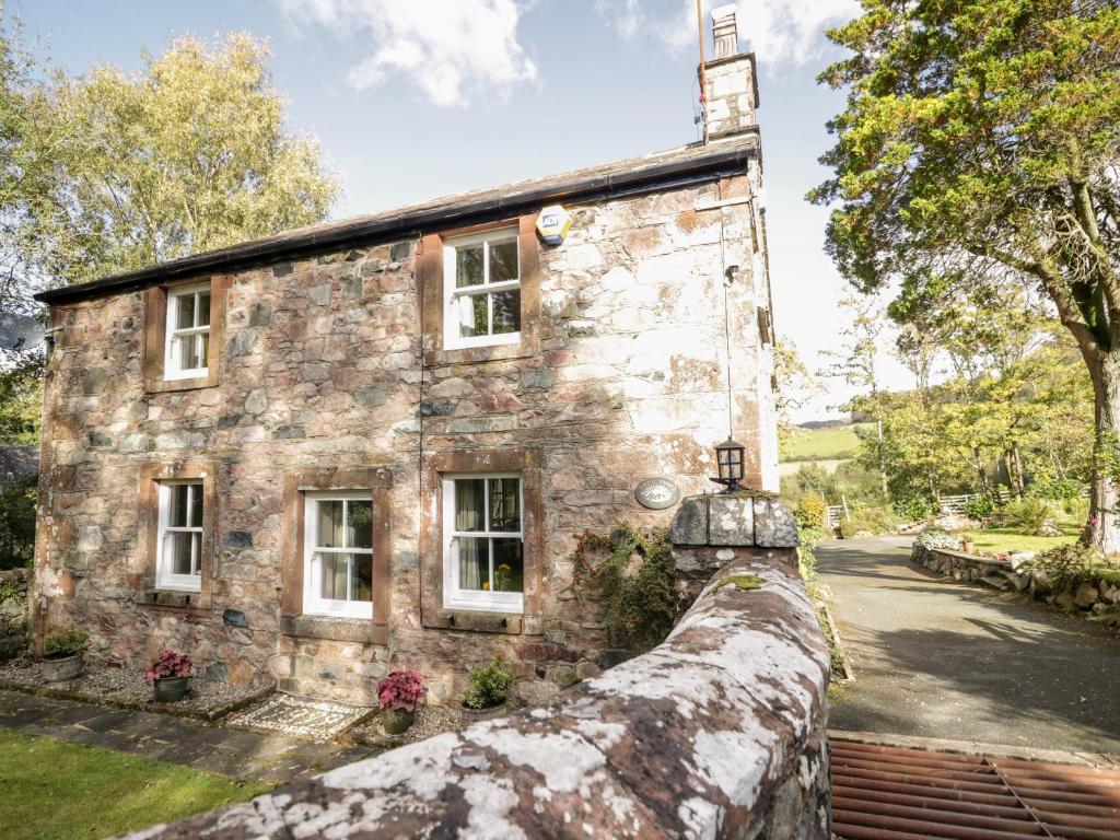 Fell Foot, Holmrook - pet-friendly stay