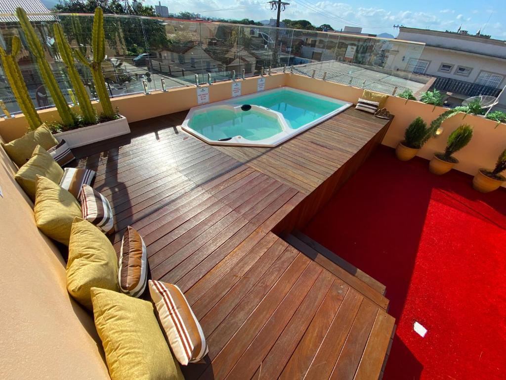 The Reds Pousada, Penha