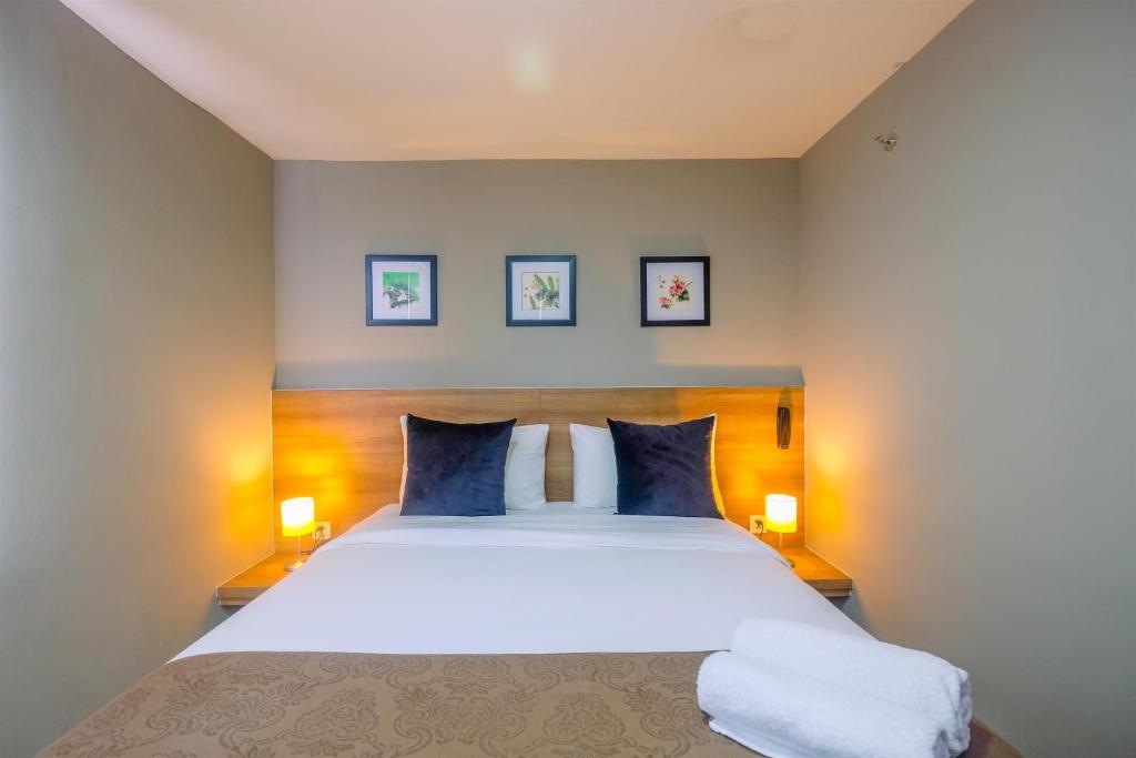 Fully Furnished with Comfortable 1BR Apartment at Mustika Golf Residence By Travelio, Cikarang