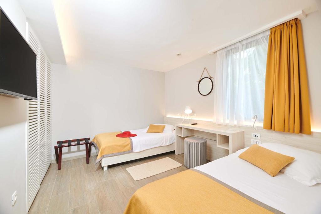 Villas Bellevue Plava Laguna — Hotel rooms in Poreč, Istria