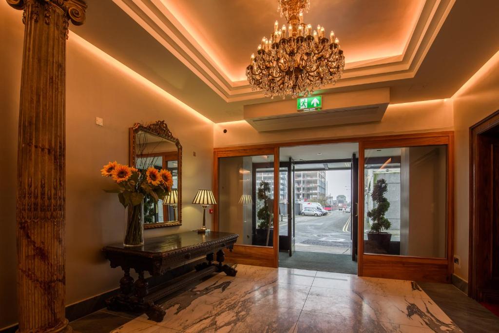 Lobby, The Victoria Hotel in Galway