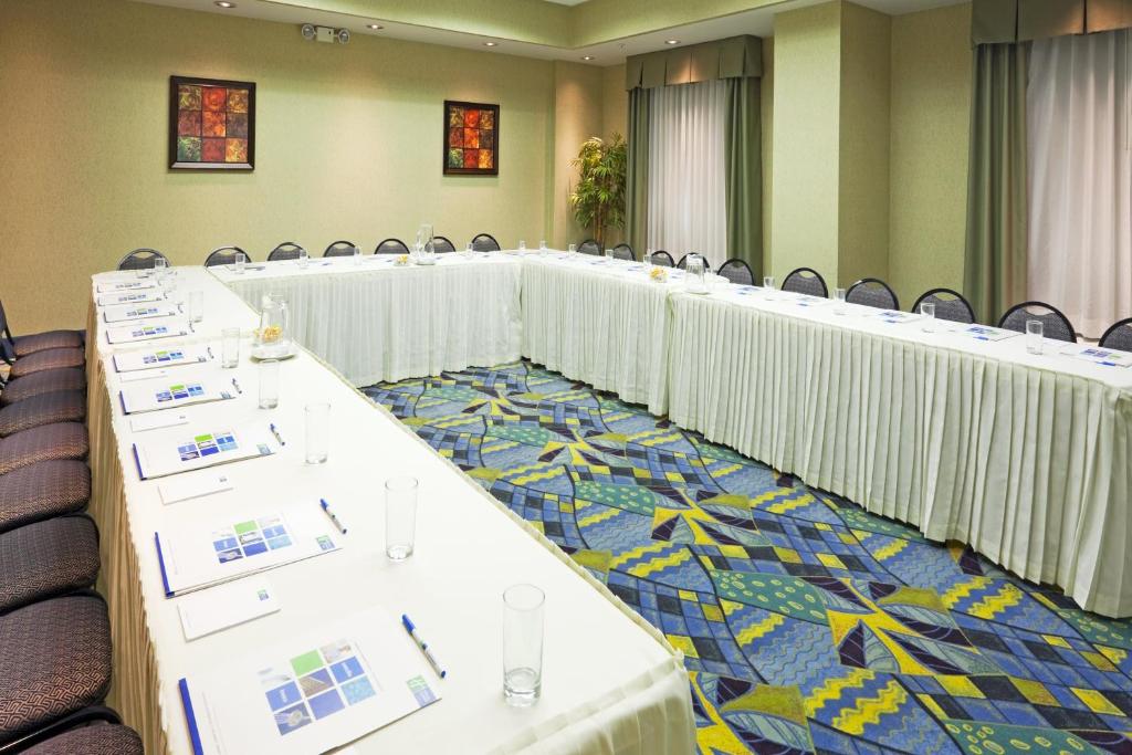 Holiday Inn Express & Suites Toluca Zona Aeropuerto Photo 29