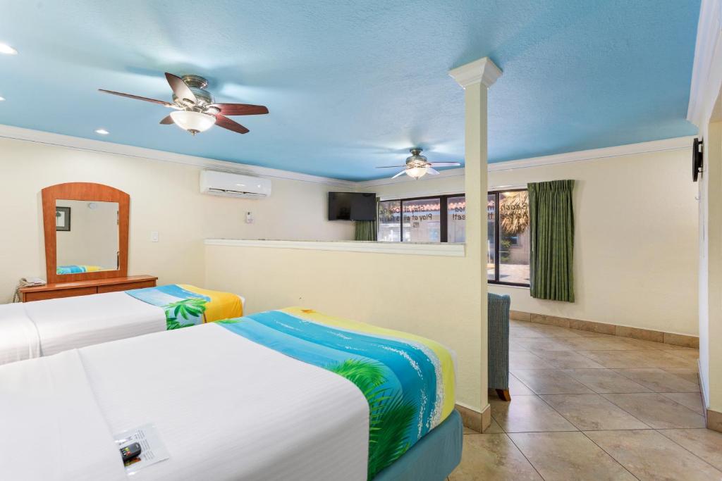 Bayview Plaza Waterfront Resort Photo 12