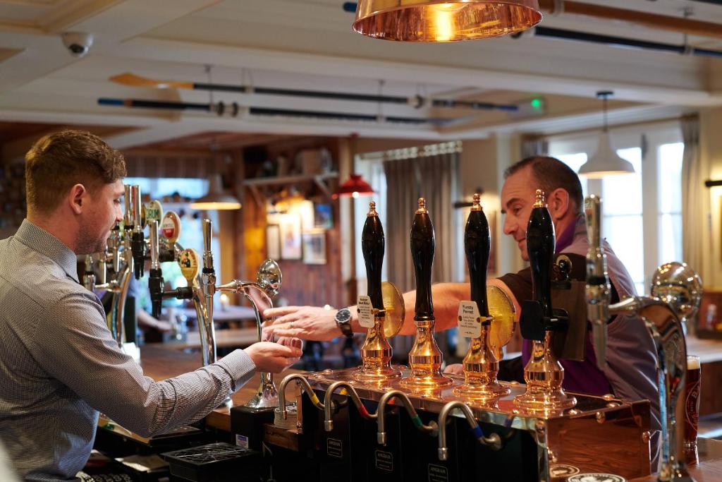 Highly-rated bar