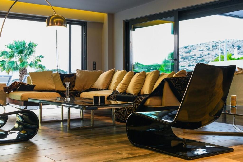Luxury Beachfront Villa Selenia Gold in Sounio photo