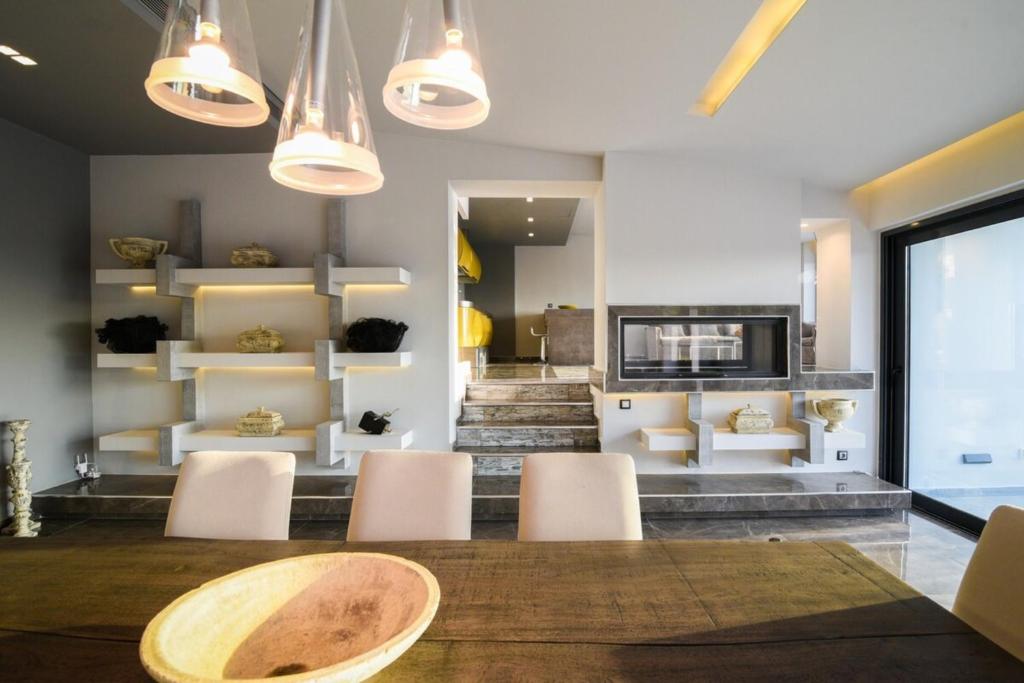 Luxury Beachfront Villa Selenia Gold in Sounio photo