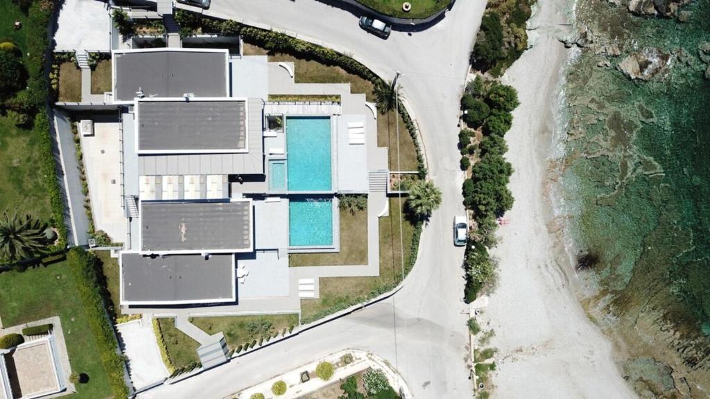 Luxury Beachfront Villa Selenia Gold in Sounio photo