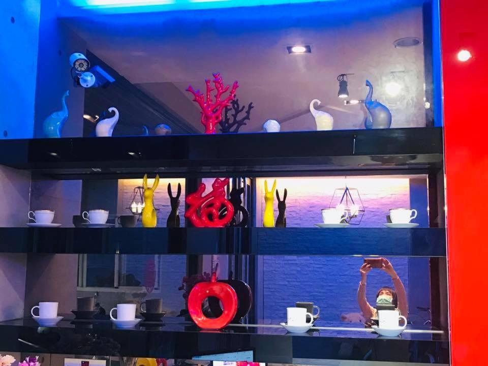 フロント・ロビー