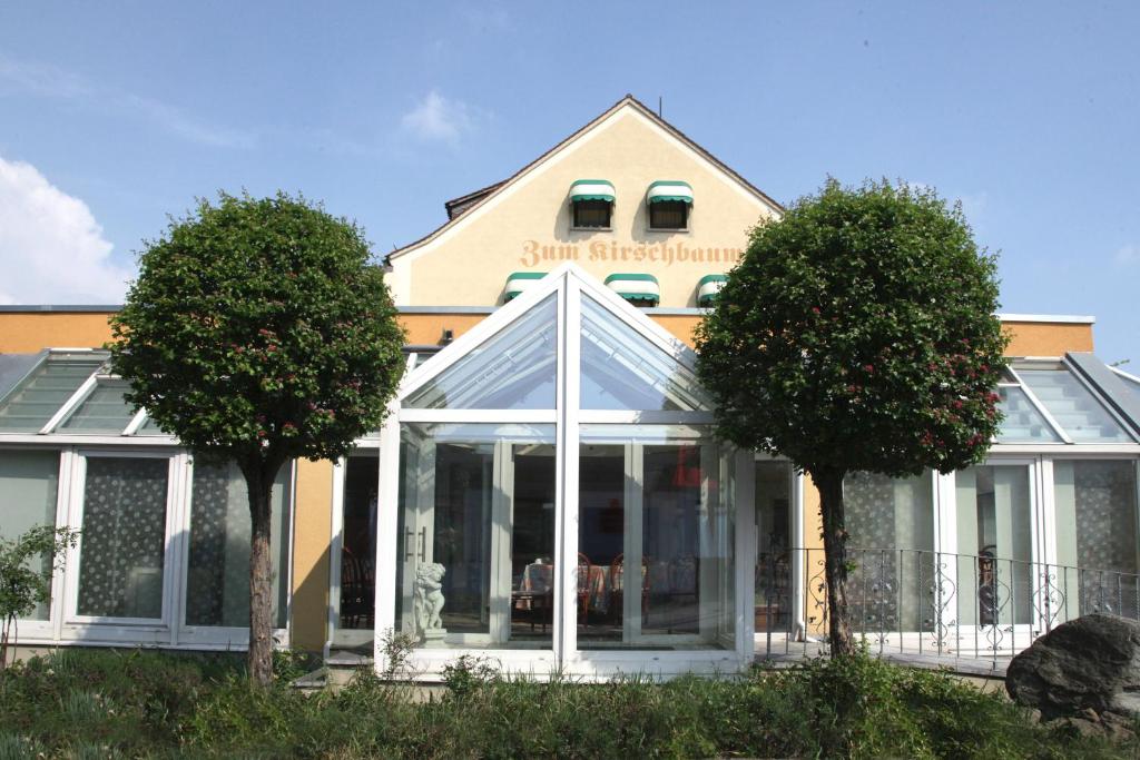 Hotel-Restaurant Zum Kirschbaum photo