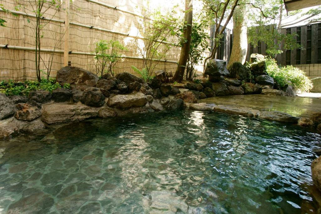 Hot spring bath