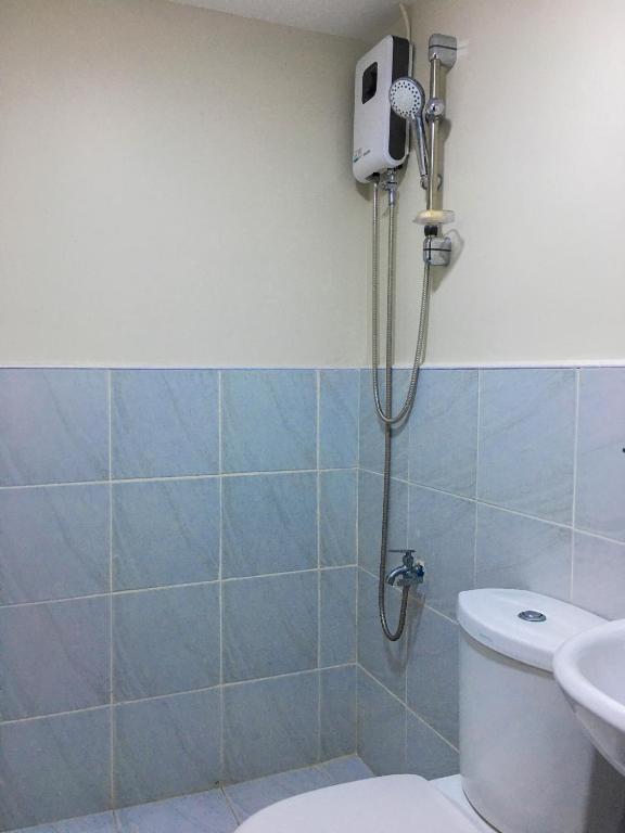 Gibzon's Invitation Suites near Mactan airport photo