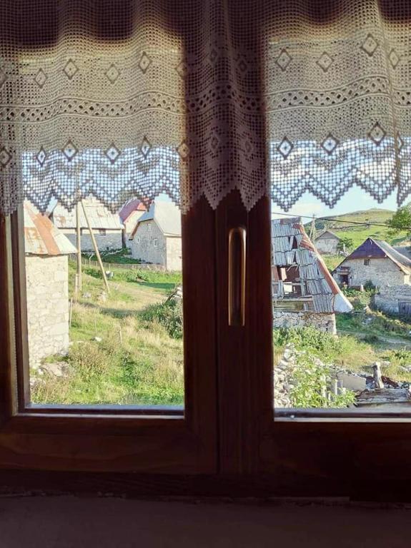 Bobica konak - Lukomir photo