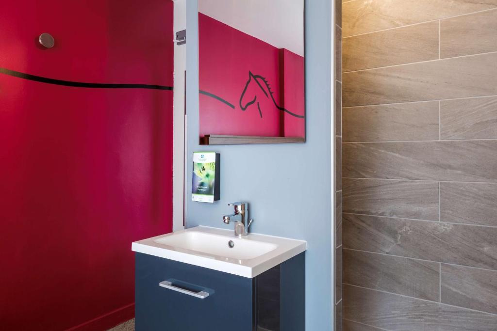 Sure Hotel by Best Western Argentan photo