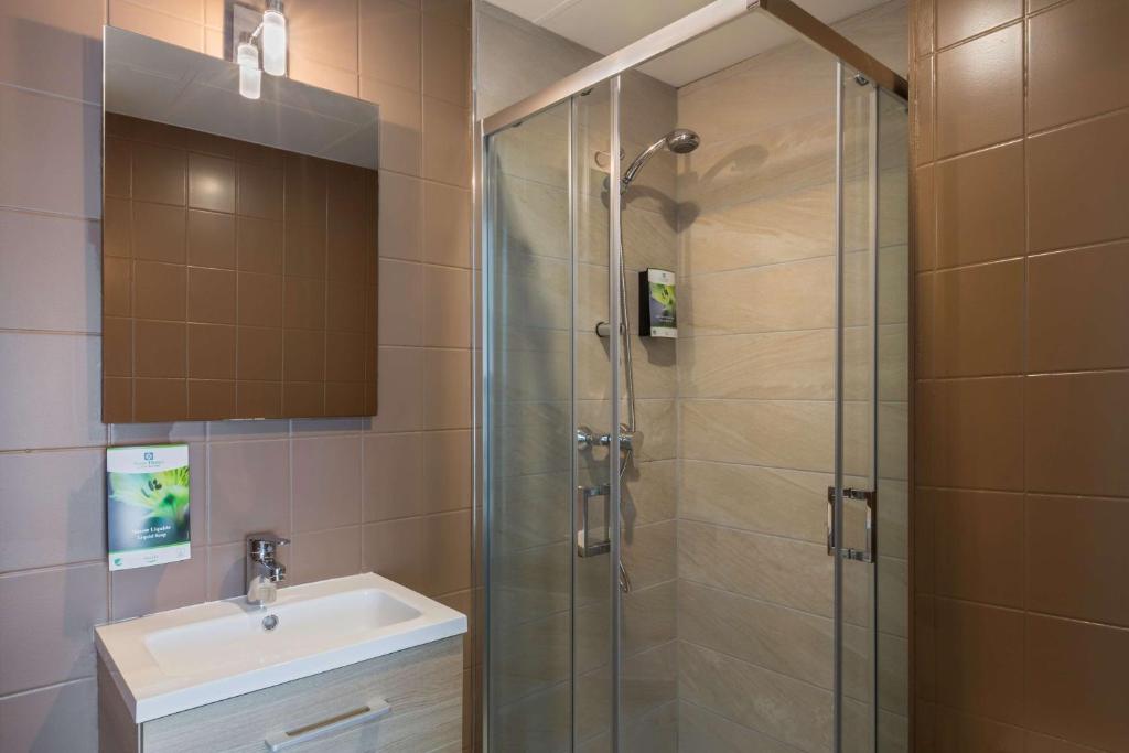 Sure Hotel by Best Western Argentan photo