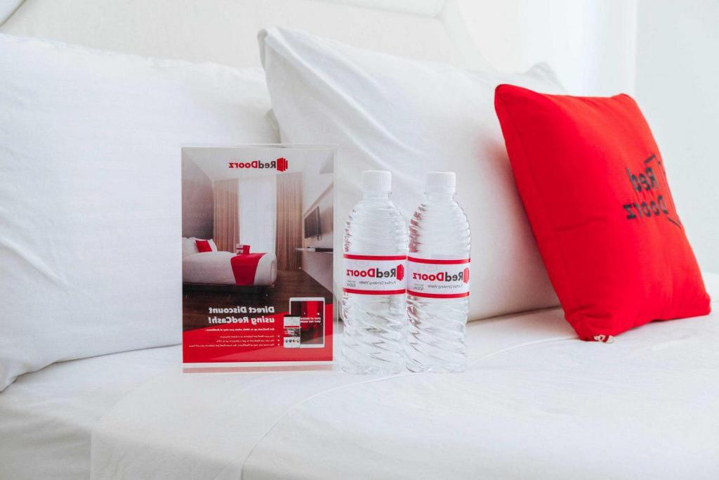 RedDoorz @ Tinggede Area Palu エントランス