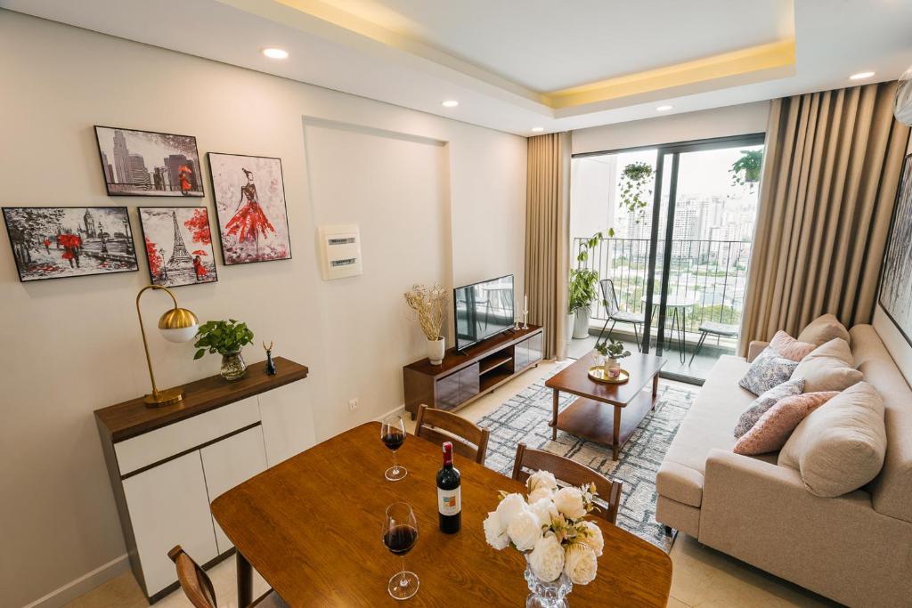 Troy House &#8211; Vinhomes Dcapitale &#8211; Cau Giay