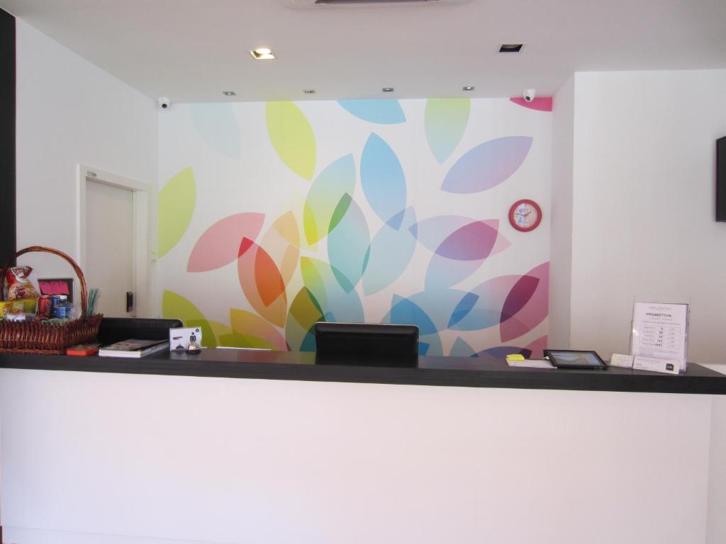 Merlin Hotel photo