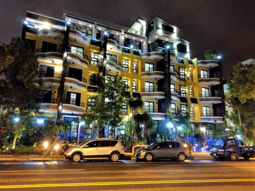 Blue Owl — Hotel in Hualien