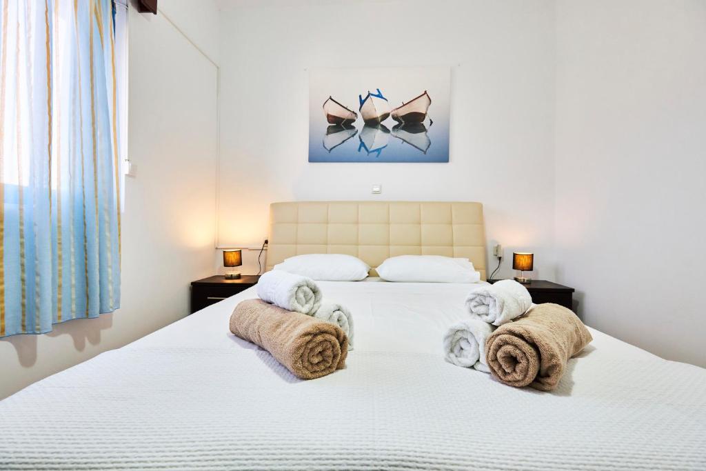 Nerida Beachfront Villas photo