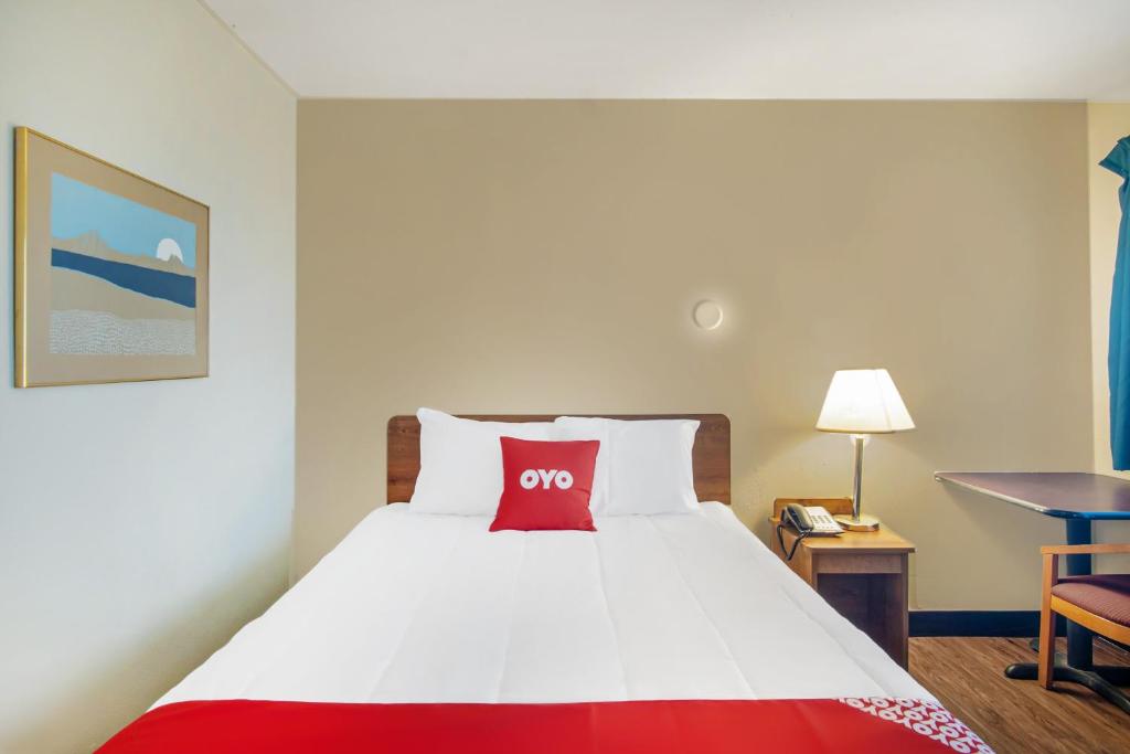 OYO Hotel Oklahoma City Northeast photo
