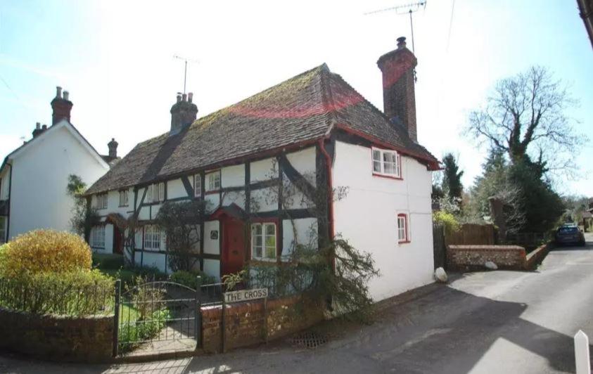 Honeysuckle Cottage- East Meon, East Meon