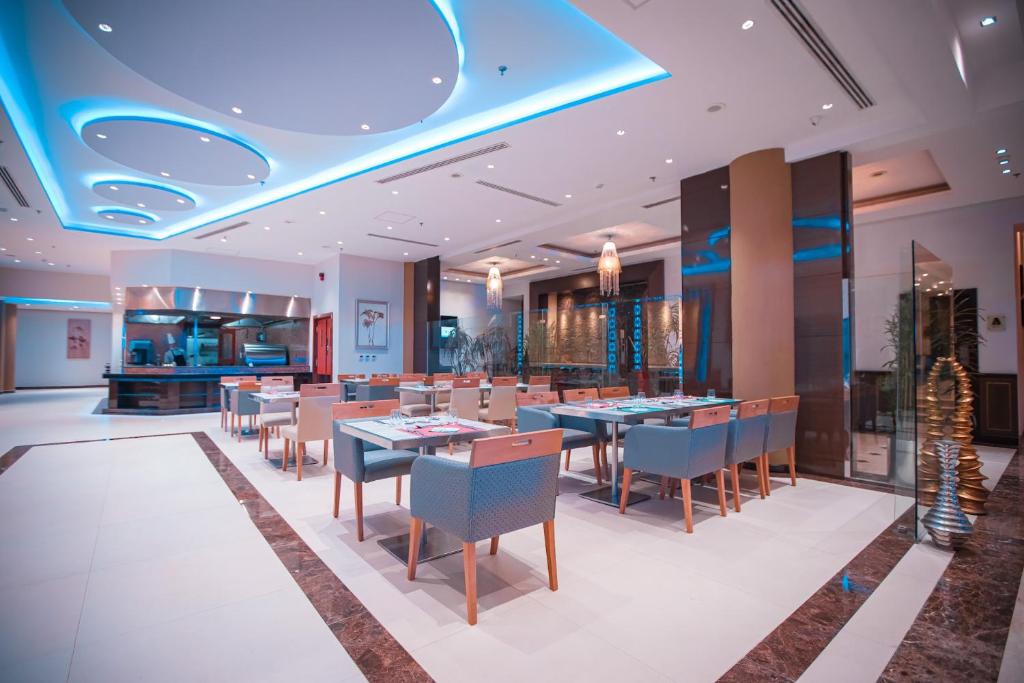 Restaurant, Golden Tulip Al Qassim in Buraydah