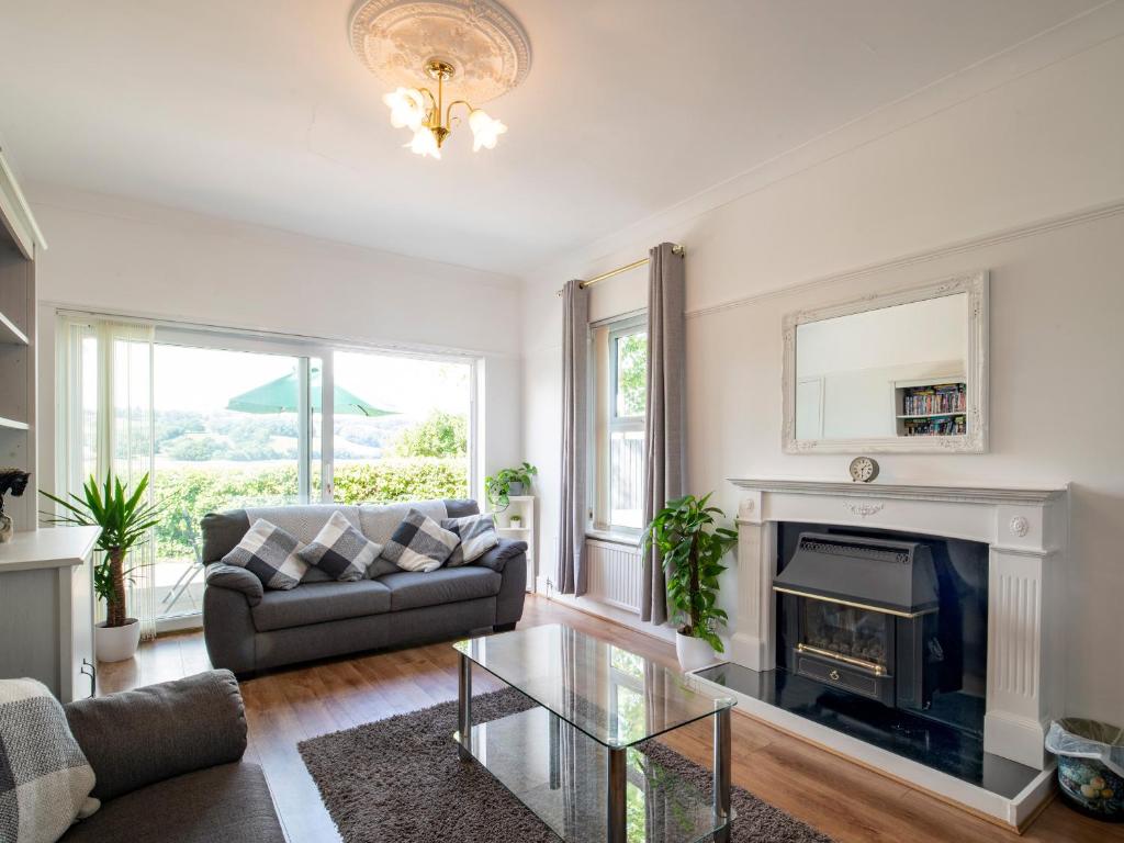 Bryn Y Mor, Glan Conwy photo 2