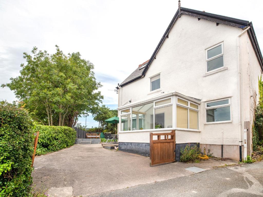 Bryn Y Mor, Glan Conwy photo 8