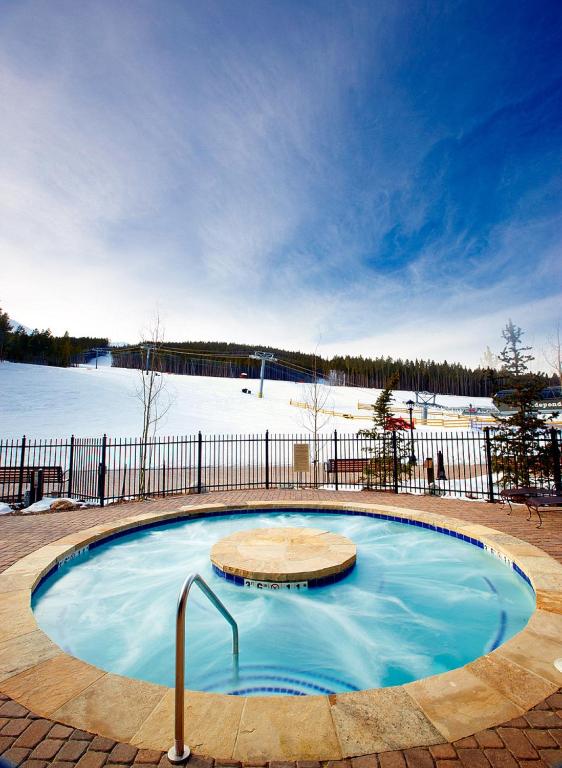 Hot tub, Crystal Peak Lodge By Vail Resorts in Breckenridge (CO)