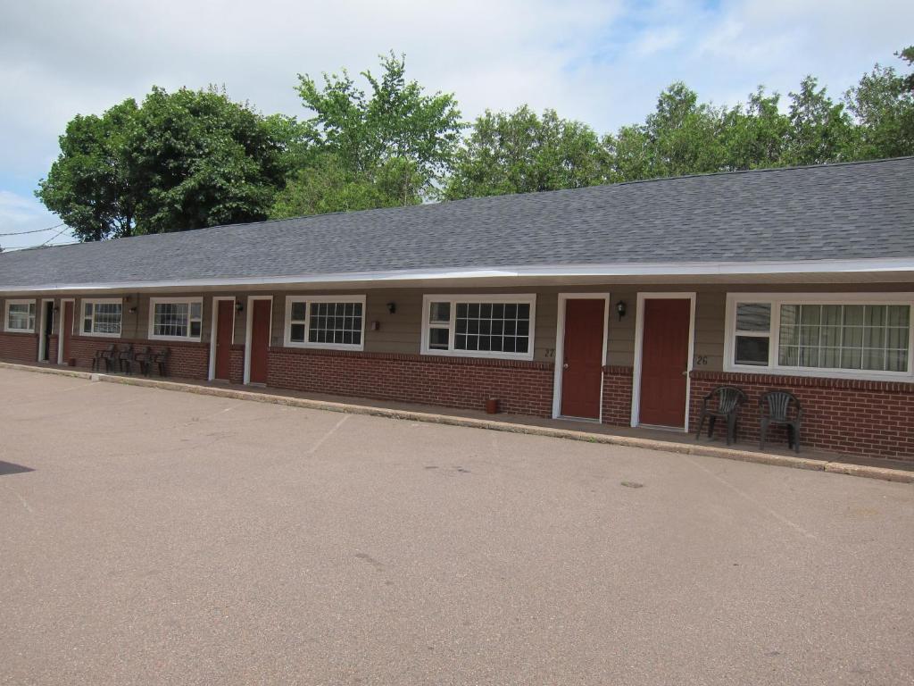 Stonehouse Motel and Restaurant photo