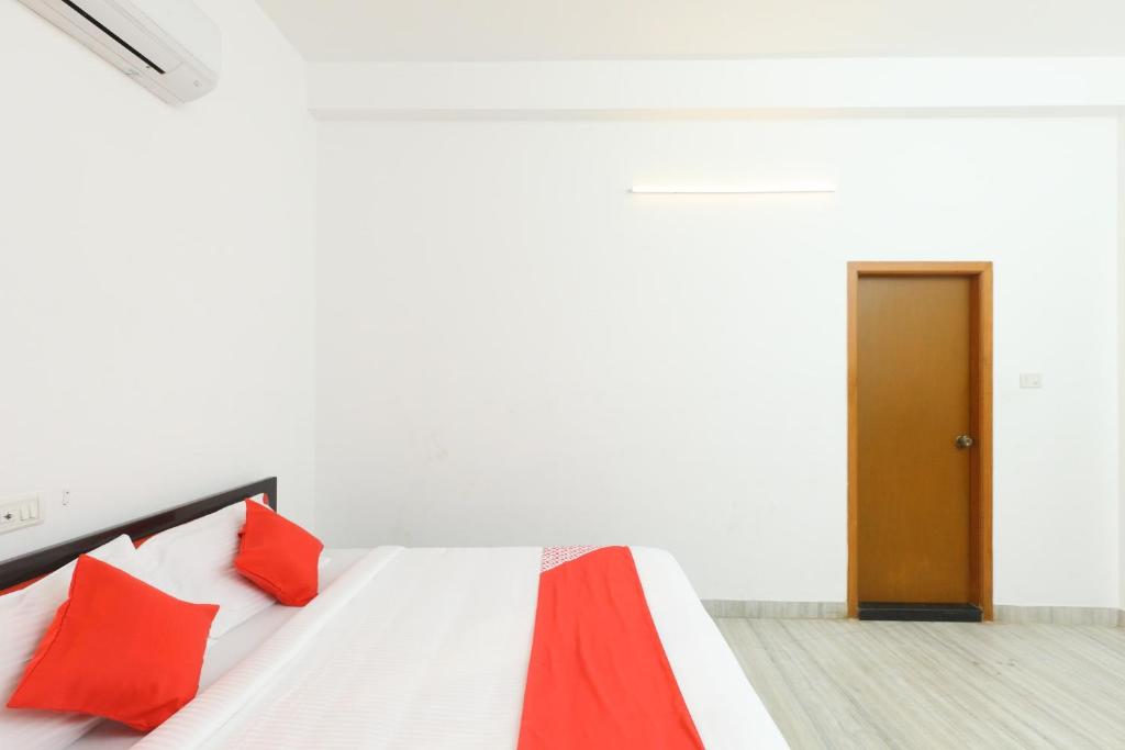 OYO Flagship 41460 Ecr Bay Villas And Resorts