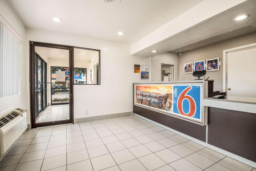 Motel 6-College Station, TX - Bryan photo