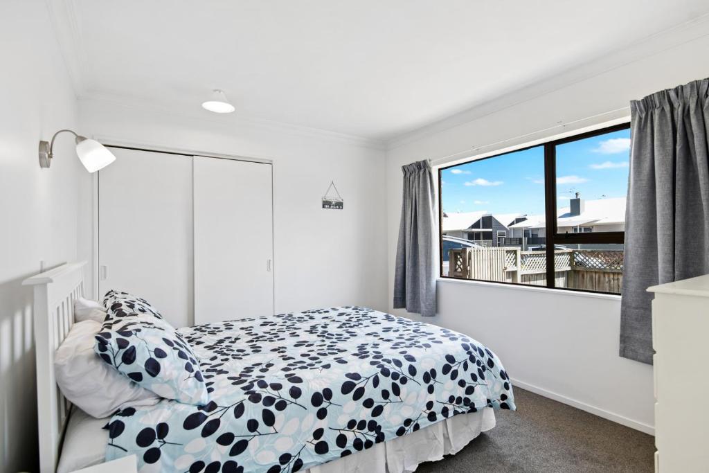 Mt Beach Retreat - Mt Maunganui Holiday Home photo