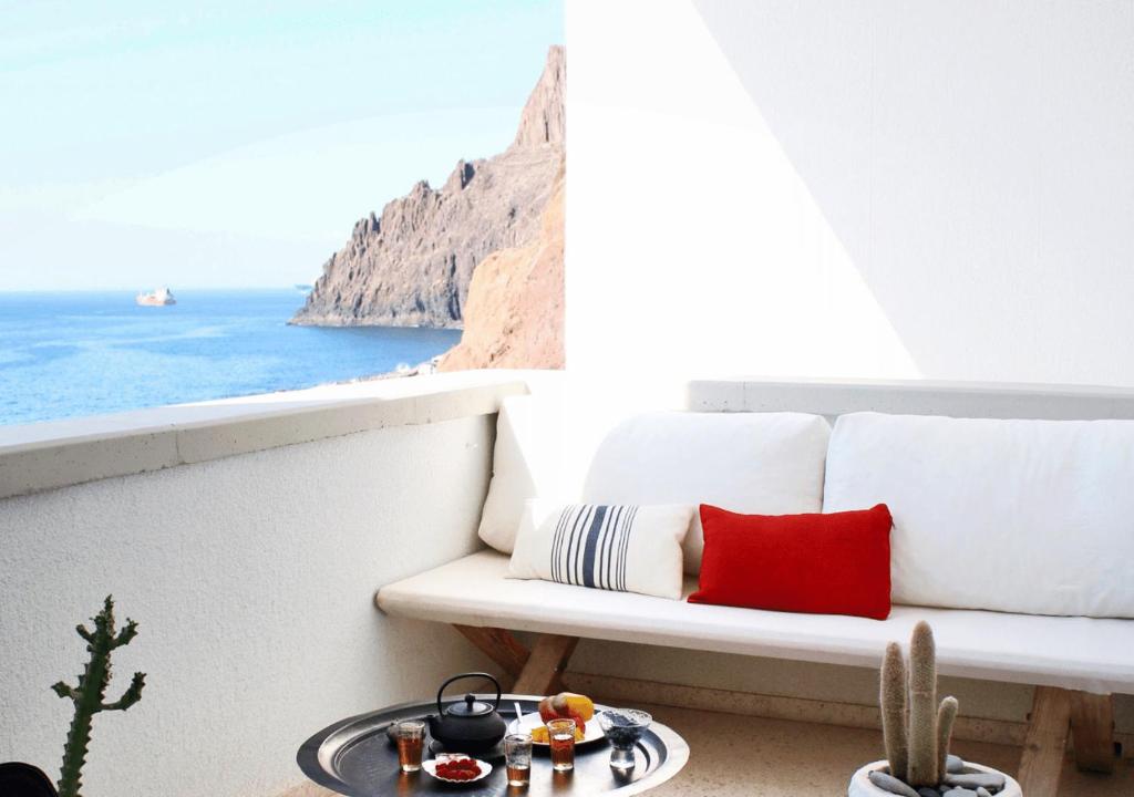 Beach hideaway apartment with modernist design - 1