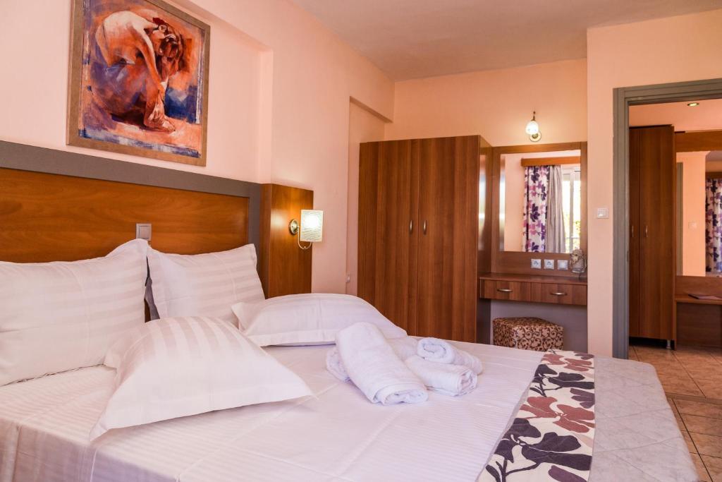 Macedonia — Hotel rooms in Kalamaki (Zakynthos), Ionian Islands