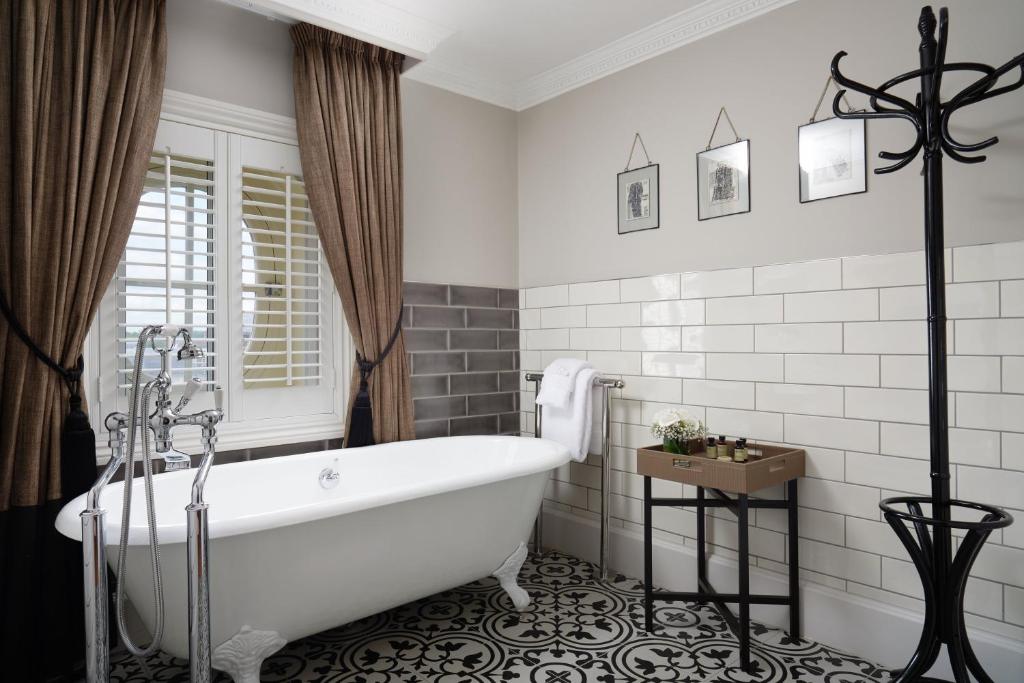 Facilities, The Bailey's Hotel London Kensington in London