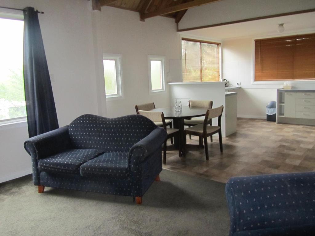 Acacia Cottage photo