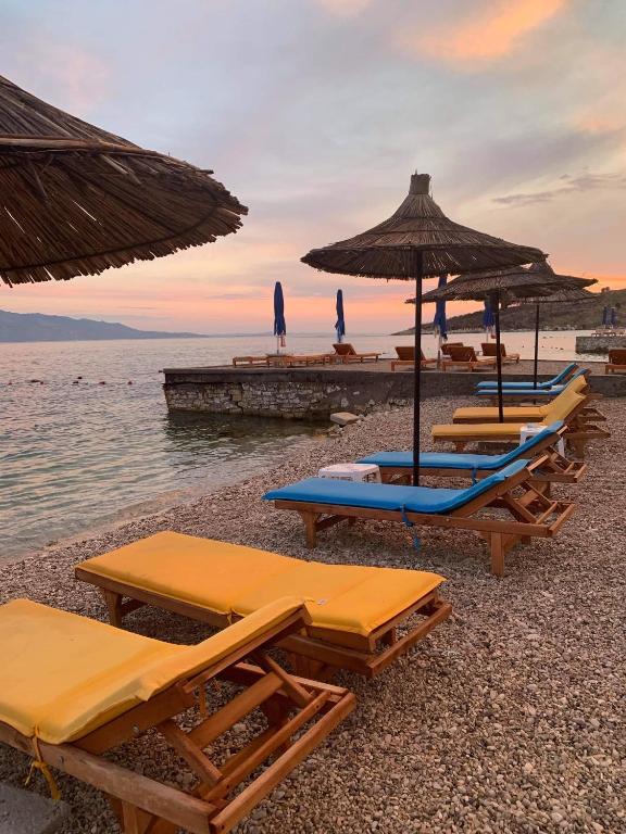 Kalemi's Beachside Hotel photo