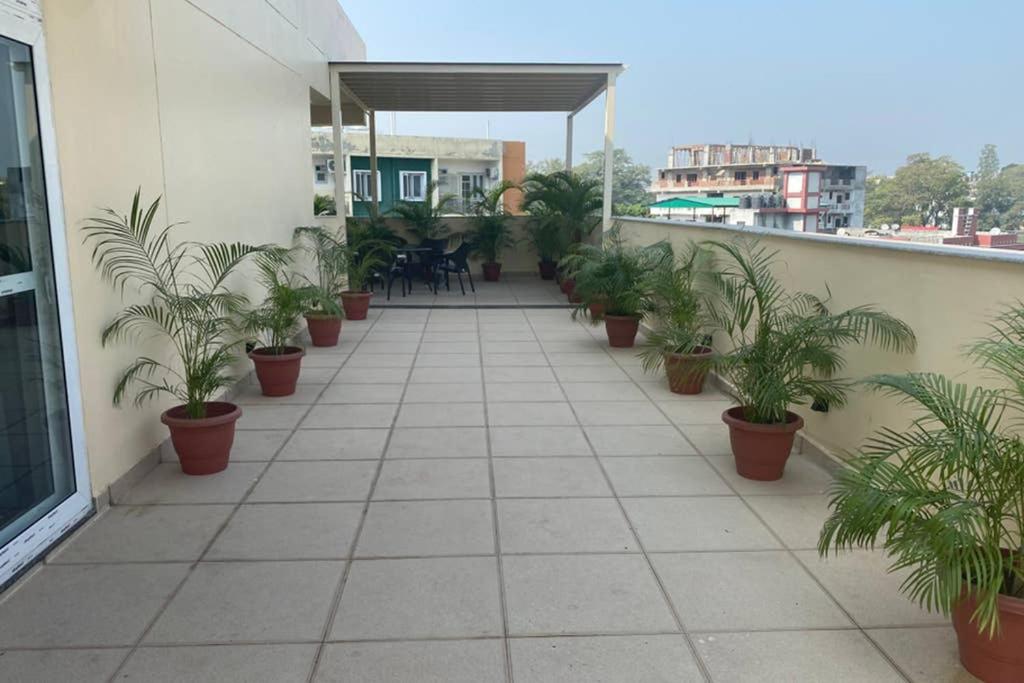 Luxurious 2bhk with huge terrace, partial river view photo