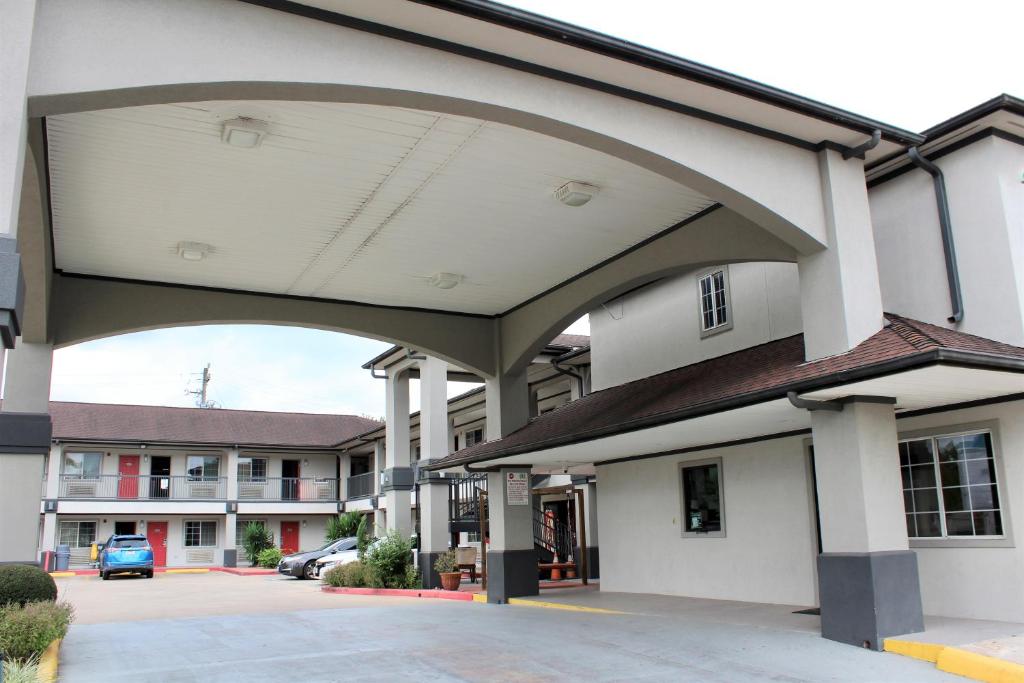 Home Place Inn and Suites-Hobby 전경