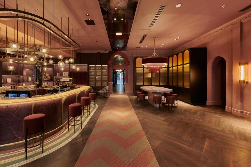 Bar/lounge