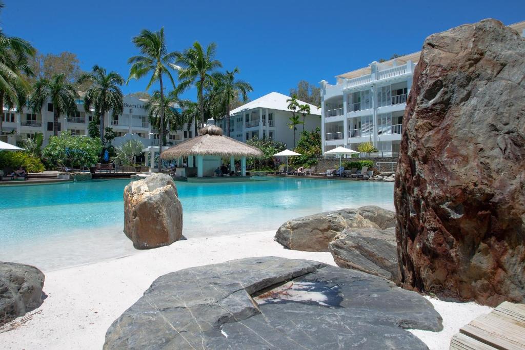 Palm Cove Beach Club 2 Bedroom Apartment photo