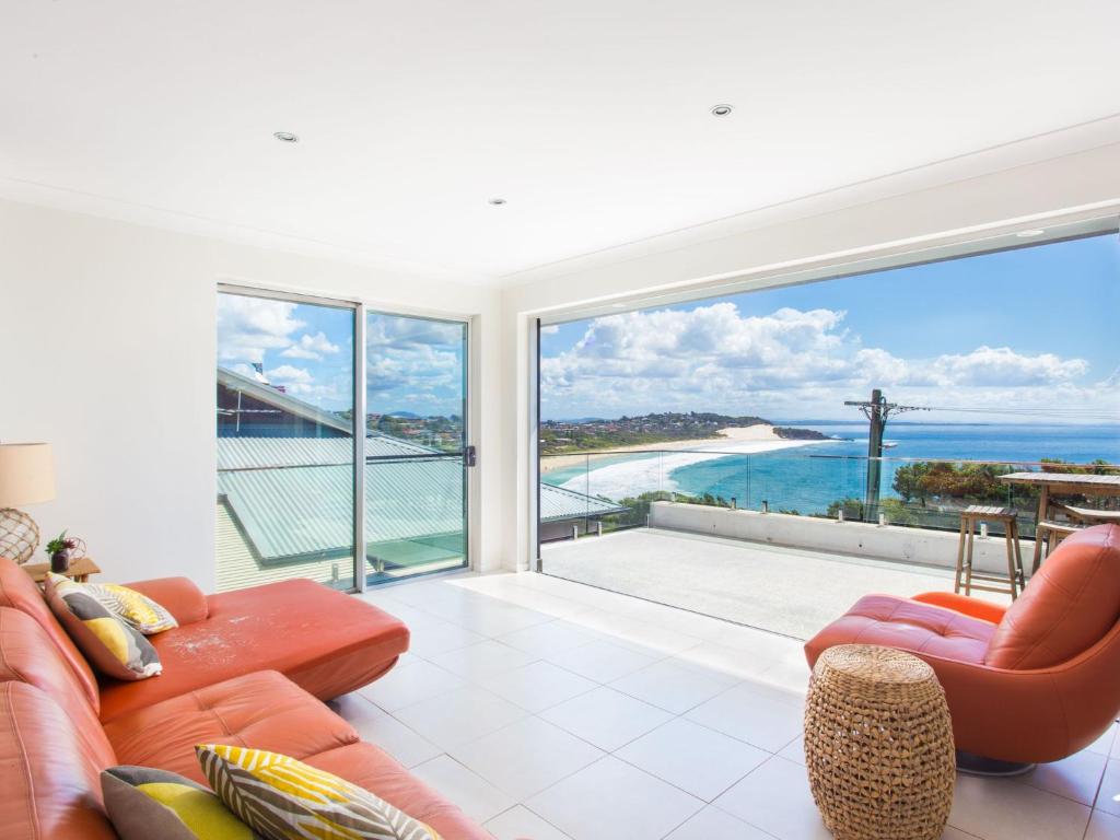 Beach Break, Forster