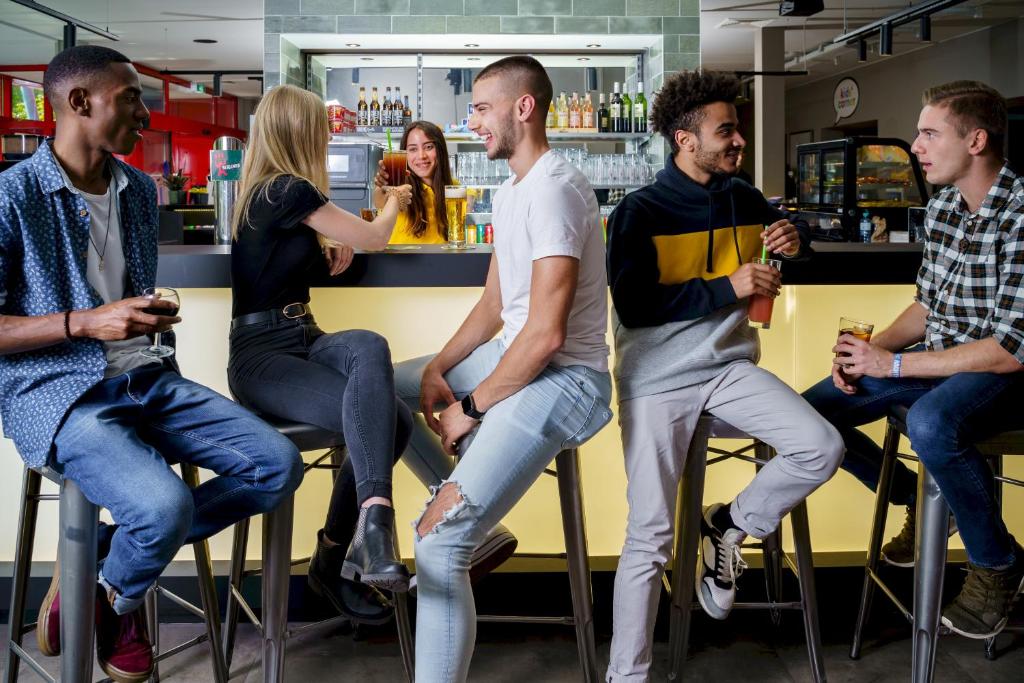 Bar/lounge