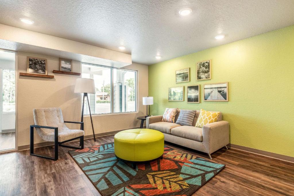 WoodSpring Suites Sanford North I-4 Orlando Area photo