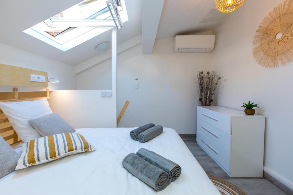 Duplex : Plage 300m, Clim, Netflix photo