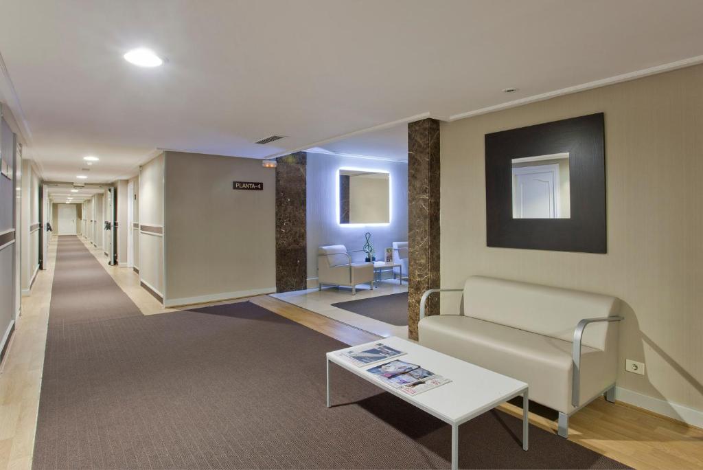 Hotel Abando - 2