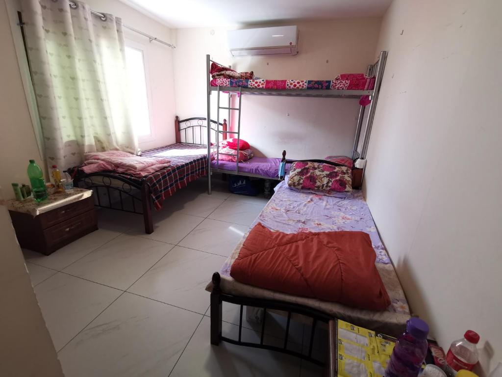 Bed Space For Females Near Metro Station photo