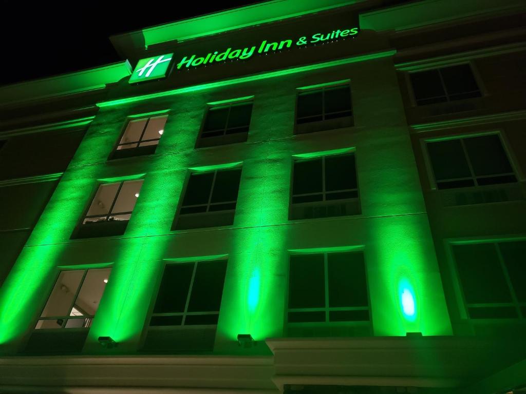 Holiday Inn Hotel and Suites Hopkinsville - Convention Ctr photo